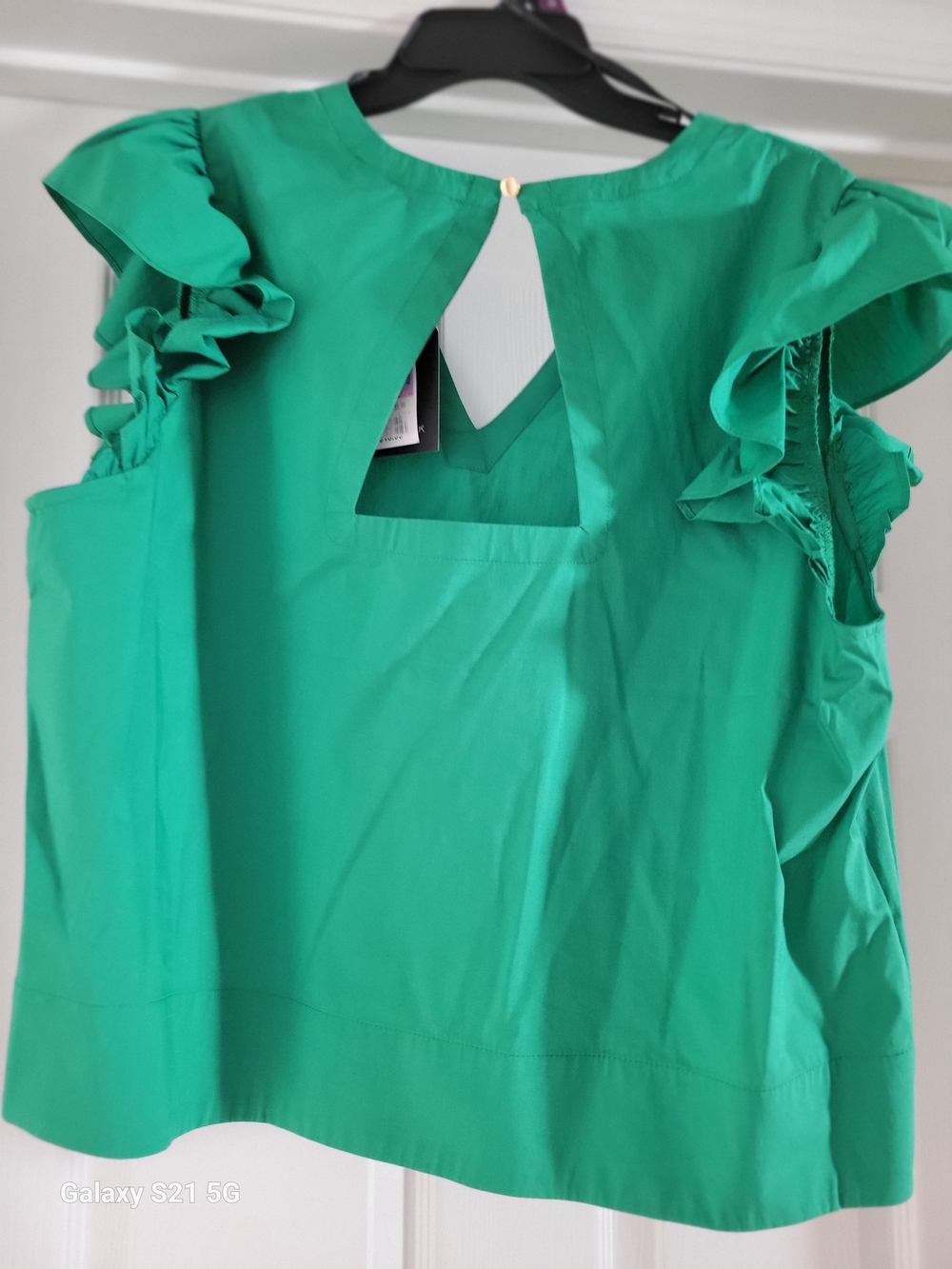 Marc New York Emerald Green V-Neck Ruffle Sleeve Top
